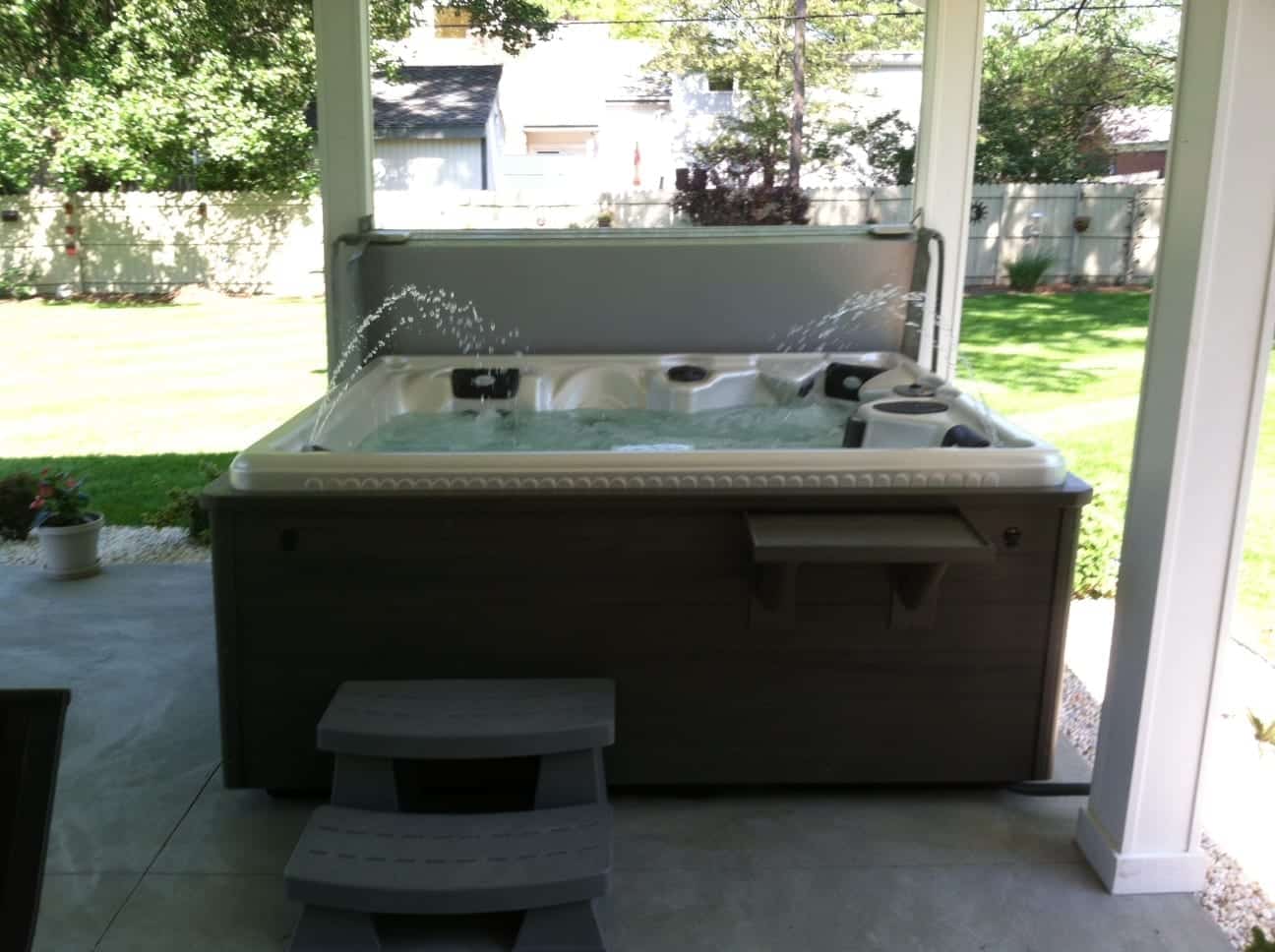 The Regal - Mid-sized Hot Tub Standalone Install