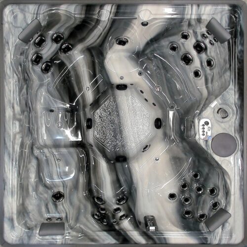 The King Ultra Hot Tub (Odyssey)