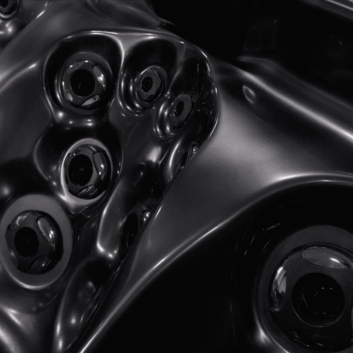 The King Ultra Hot Tub (Black)