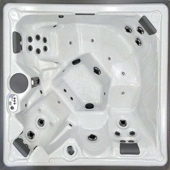 The Regal - Mid-sized Hot Tub in White