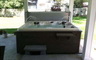 The Regal - Mid-sized Hot Tub Standalone Install